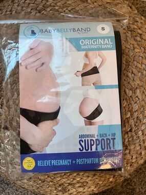BabyBellyBand Original Maternity Support Band - Black (S)
By Cabea